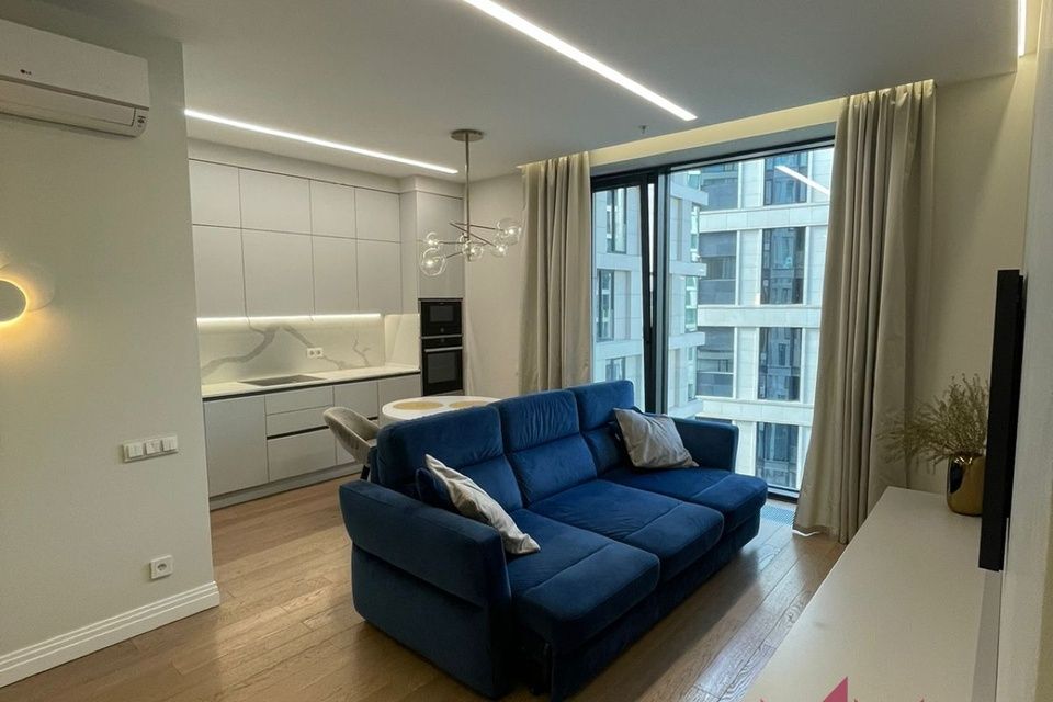 Сдаётся 2-комнатная квартира, 56 м²