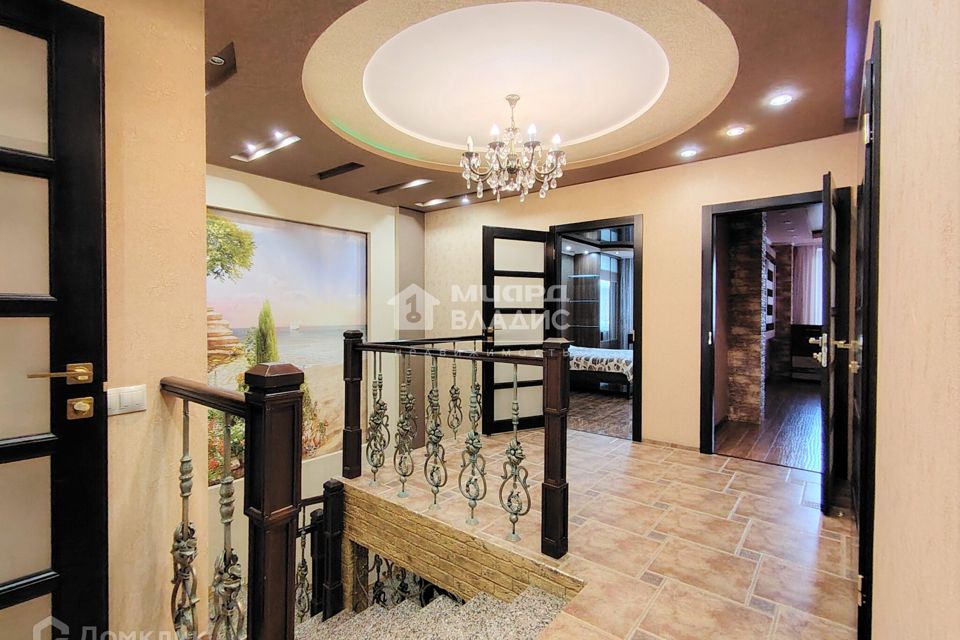 Продаётся 5-комнатная квартира, 262.6 м²