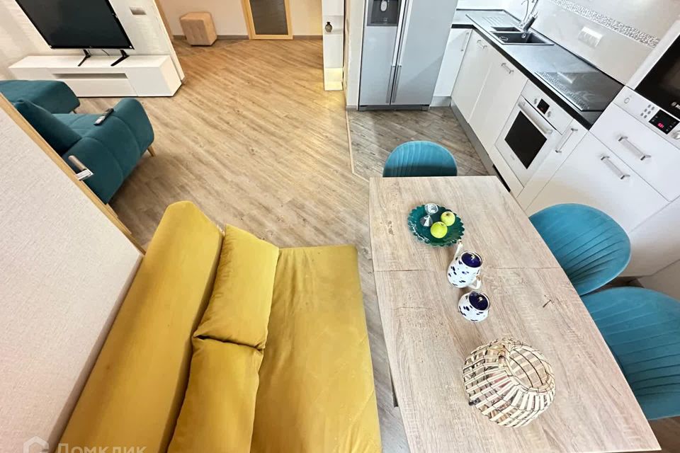 Продаётся 2-комнатная квартира, 71.8 м²
