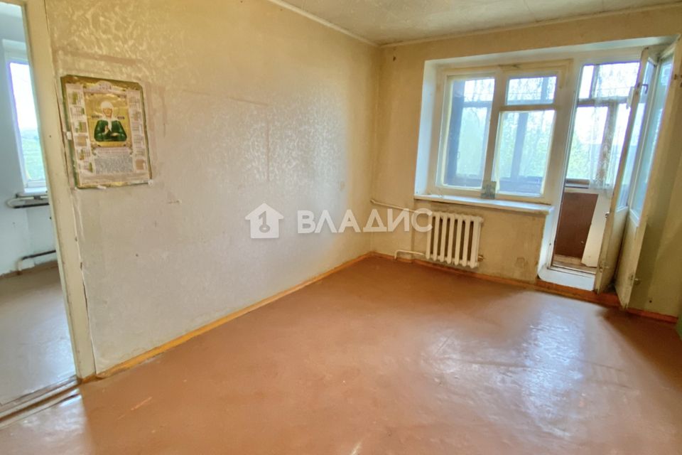Продаётся 3-комнатная квартира, 50.3 м²