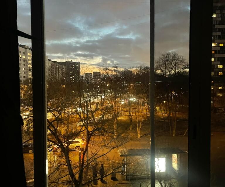 Продаётся 2 комнаты в 3-комн. квартире, 30.1 м²