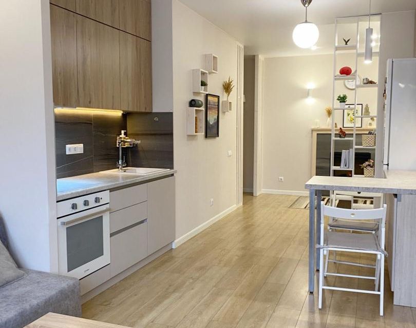Продаётся 1-комнатная квартира, 56 м²