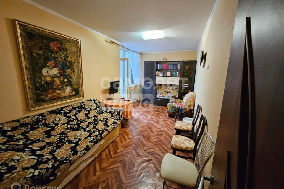 Продаётся 1-комнатная квартира, 49.5 м²