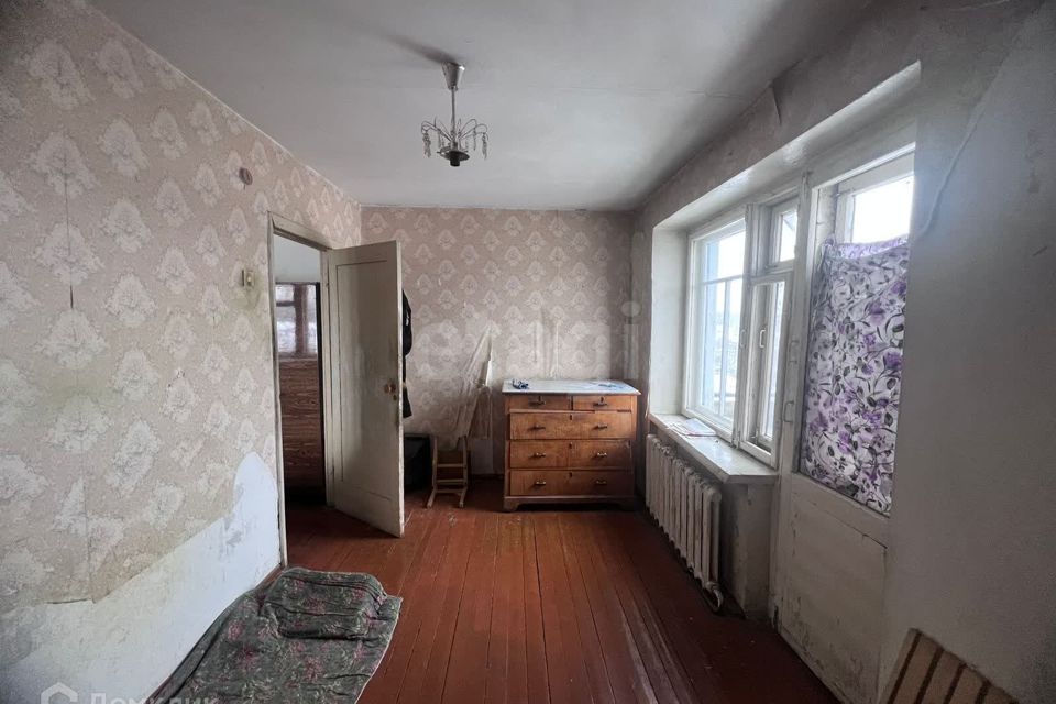 Продаётся 3-комнатная квартира, 52.3 м²
