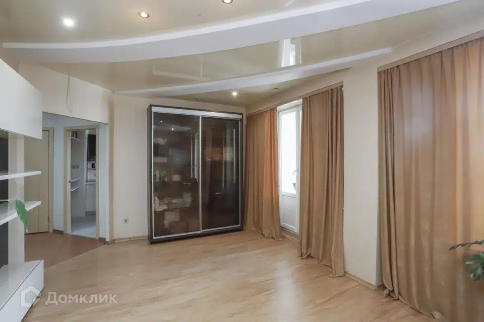 Продаётся 4-комнатная квартира, 94 м²
