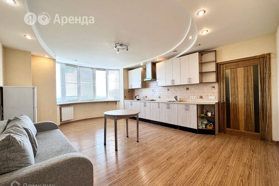 Сдаётся 2-комнатная квартира, 58 м²