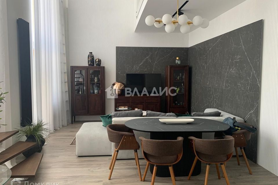 Продаётся 2-комнатная квартира, 82 м²