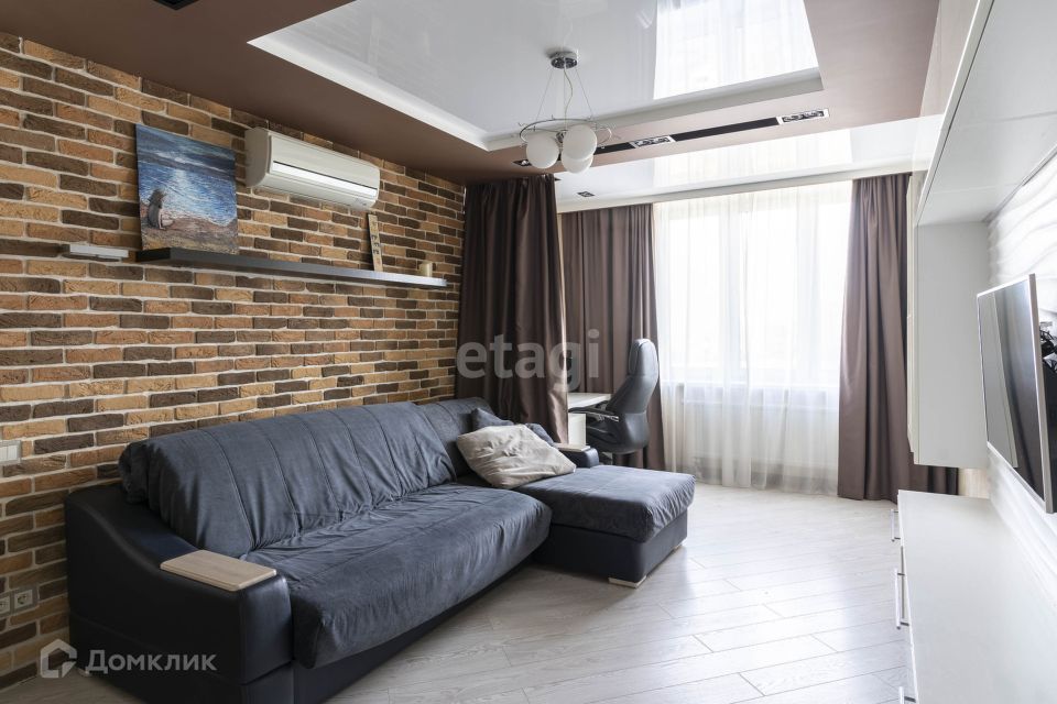 Продаётся 2-комнатная квартира, 75.5 м²