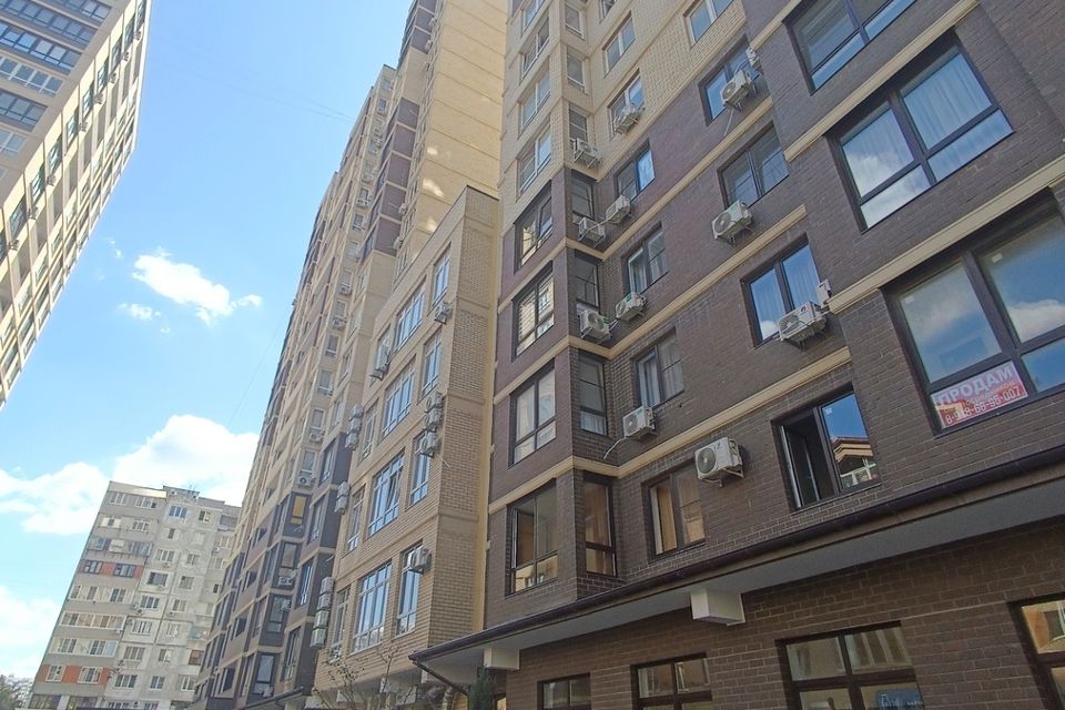 Продаётся 1-комнатная квартира, 42 м²