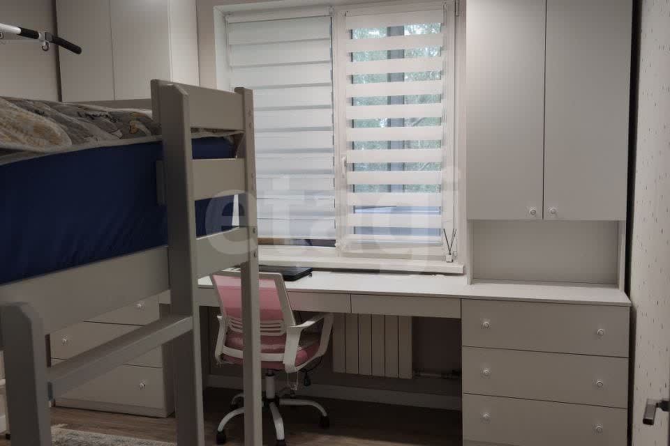Продаётся 3-комнатная квартира, 51.5 м²
