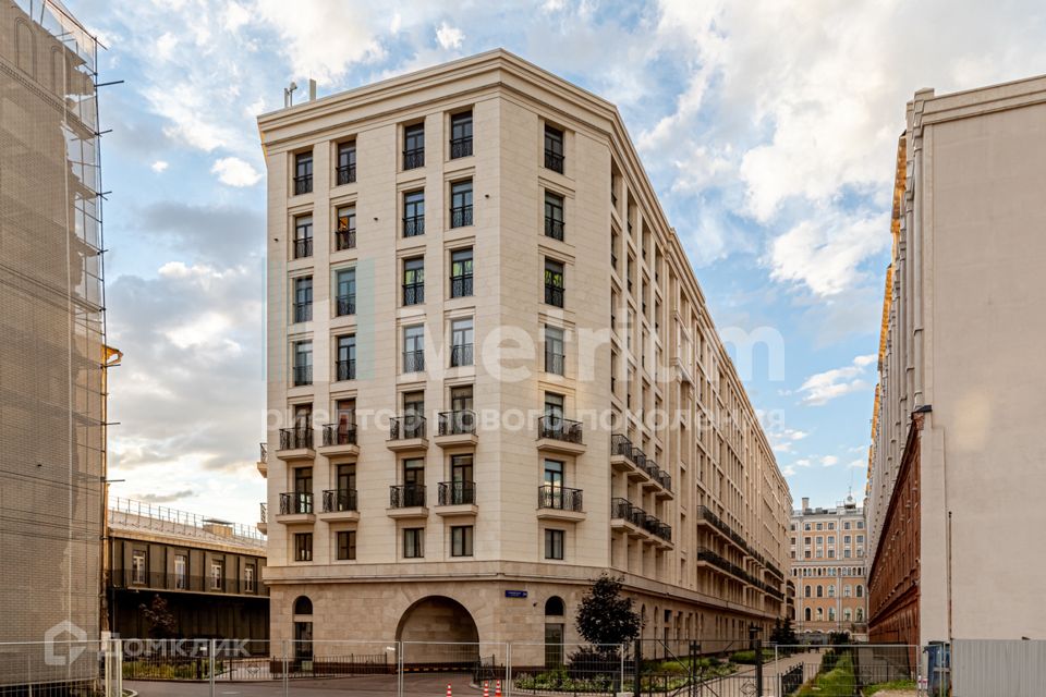 Продаётся 1-комнатная квартира, 60.8 м²