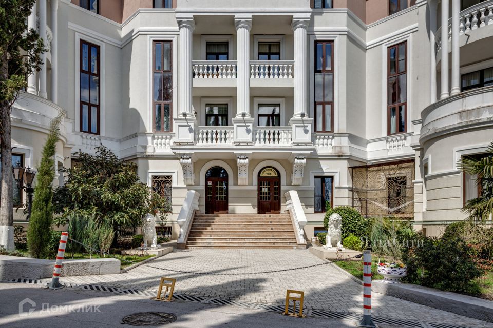 Продаётся 3-комнатная квартира, 116 м²