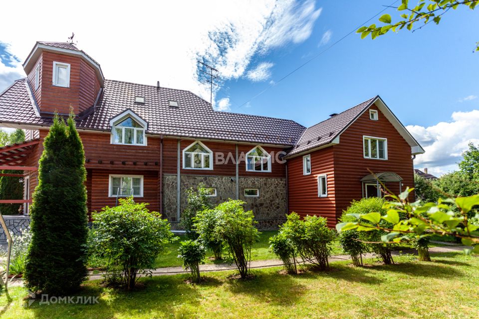 Коттедж в лечищево. Деревня лечищево истринский. Яхонты истра 2, д. Лечищево. Istra marine bay.