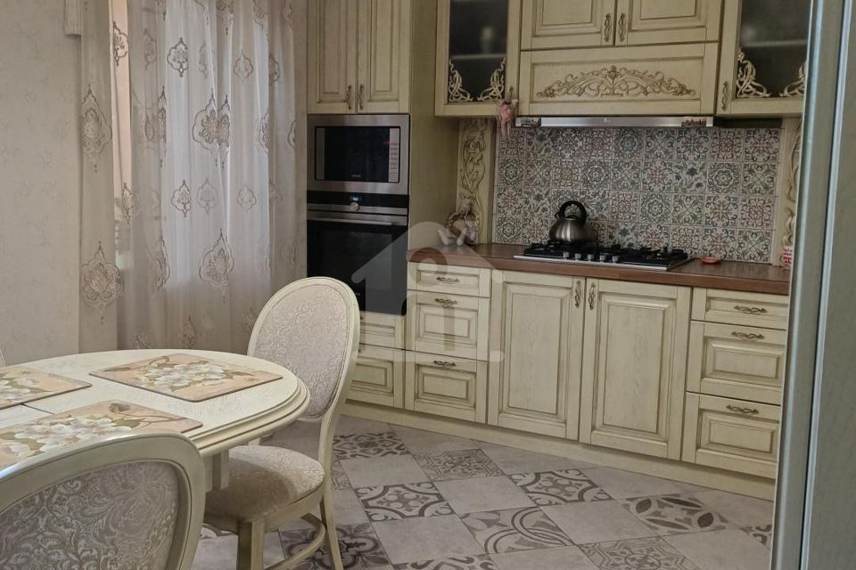 Продаётся 2-комнатная квартира, 63 м²
