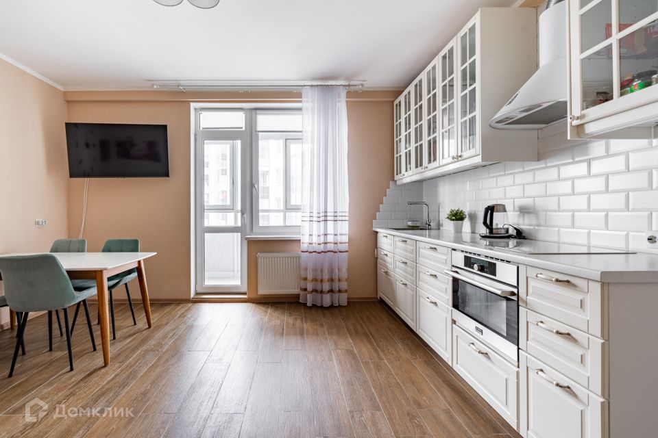 Продаётся 2-комнатная квартира, 83.3 м²