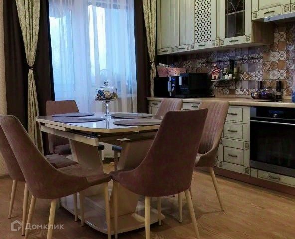 Продаётся 3-комнатная квартира, 113 м²
