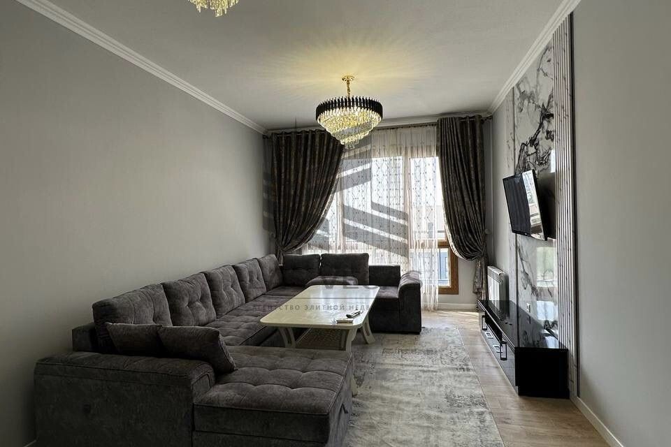 Сдаётся 2-комнатная квартира, 65 м²