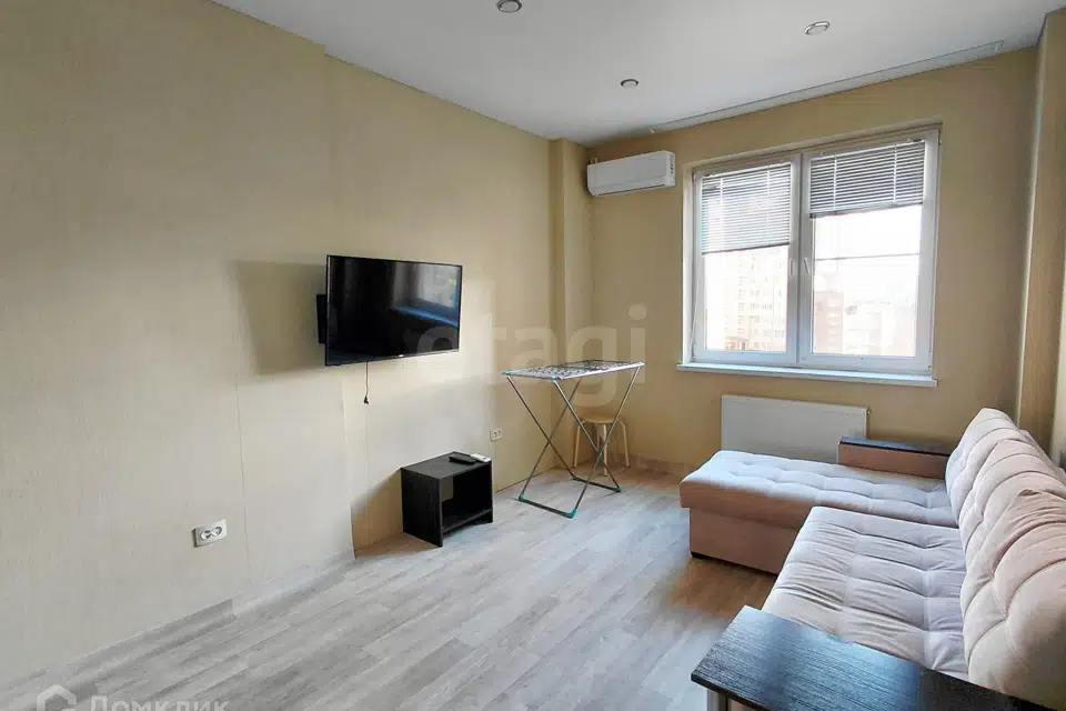 Продаётся 1-комнатная квартира, 38 м²