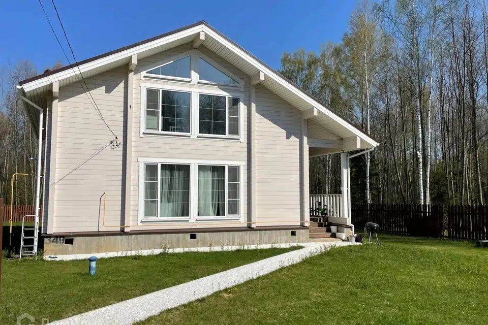 Продаётся 2-этажный дом, 180 м²