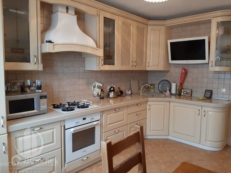 Сдаётся 2-комнатная квартира, 75 м²