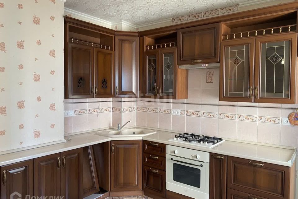 Продаётся 4-комнатная квартира, 73.9 м²