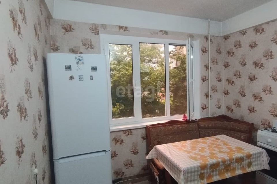 Продаётся 1-комнатная квартира, 49.6 м²