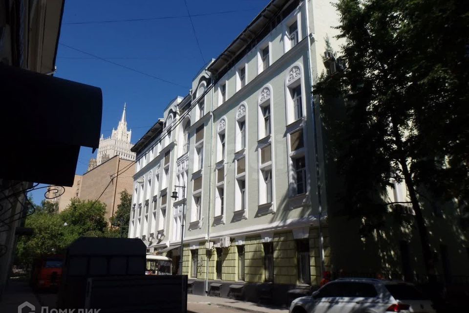 Продаётся 3-комнатная квартира, 110 м²