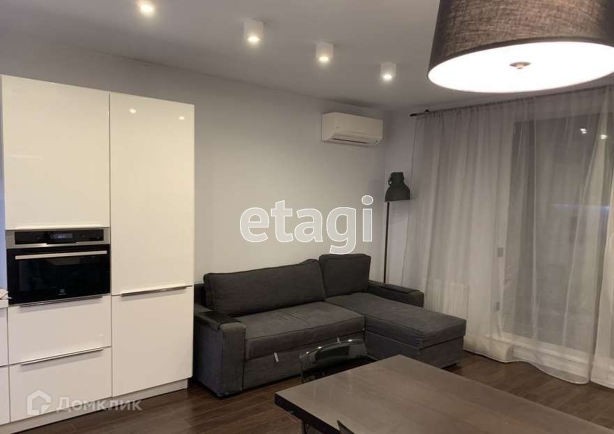Сдаётся 2-комнатная квартира, 70 м²
