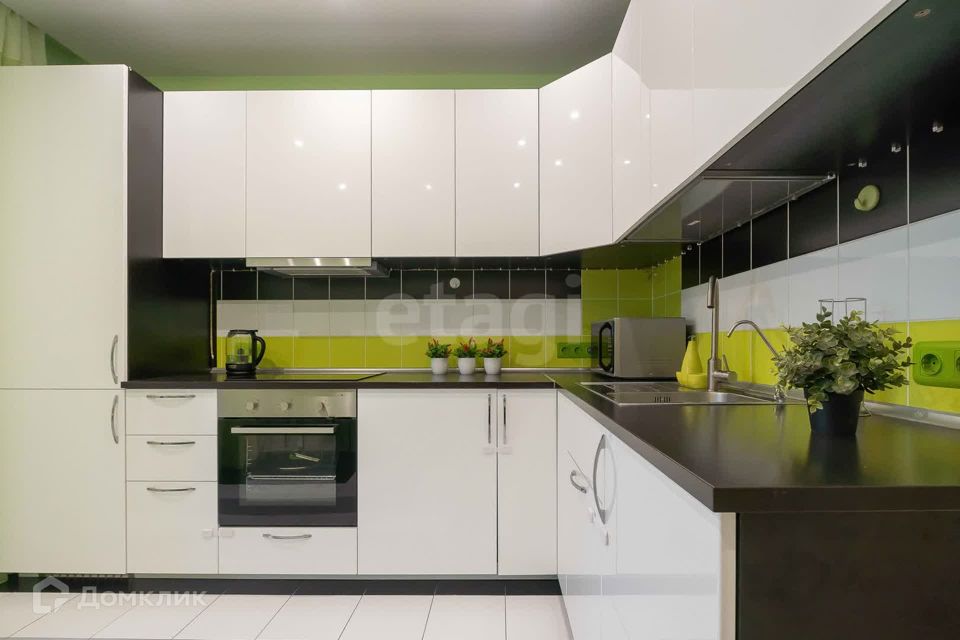 Продаётся 1-комнатная квартира, 49.6 м²