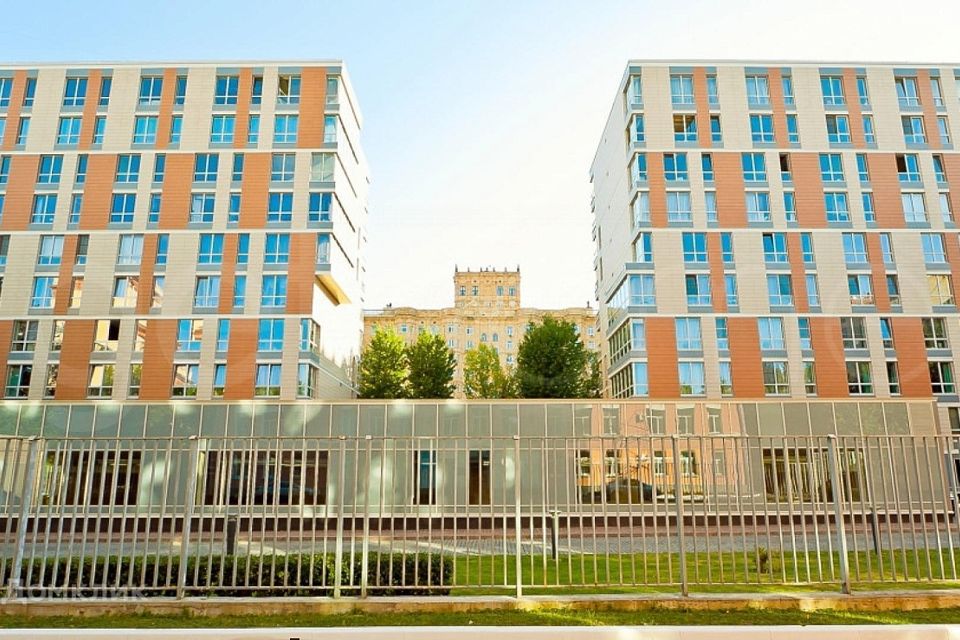 Продаётся 5-комнатная квартира, 250 м²