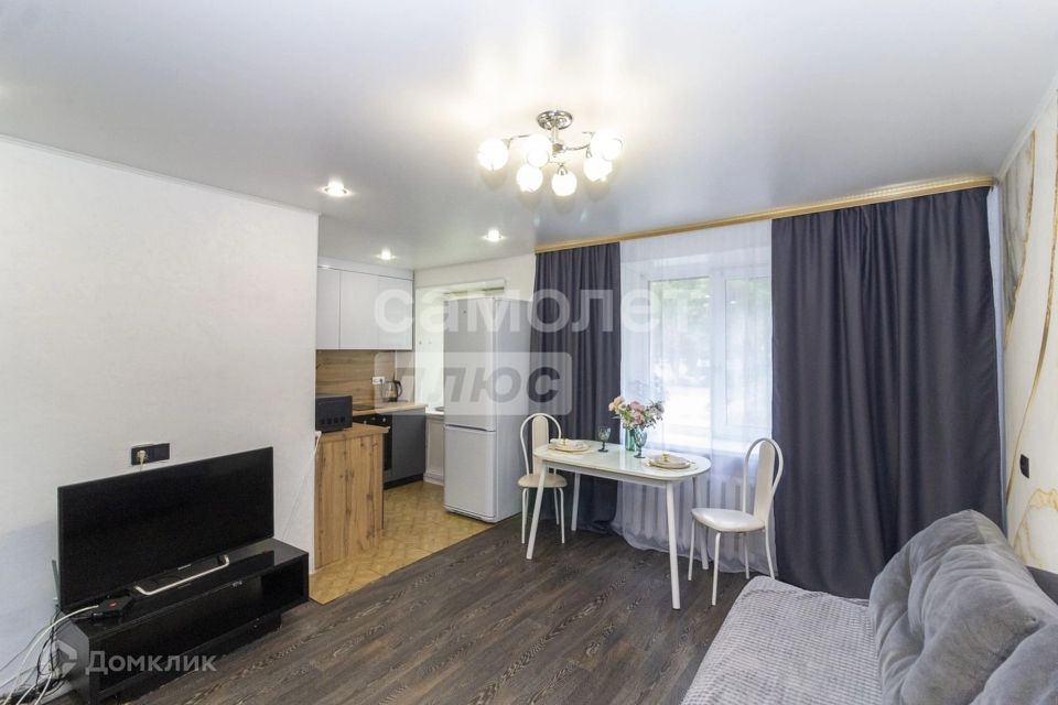 Продаётся 3-комнатная квартира, 56.6 м²