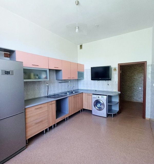 Продаётся 1-комнатная квартира, 43 м²