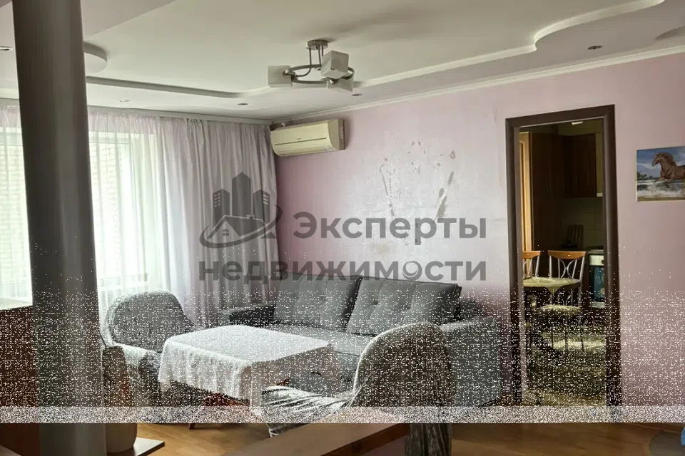 Продаётся 4-комнатная квартира, 76.4 м²
