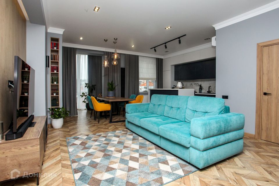Продаётся 3-комнатная квартира, 110 м²