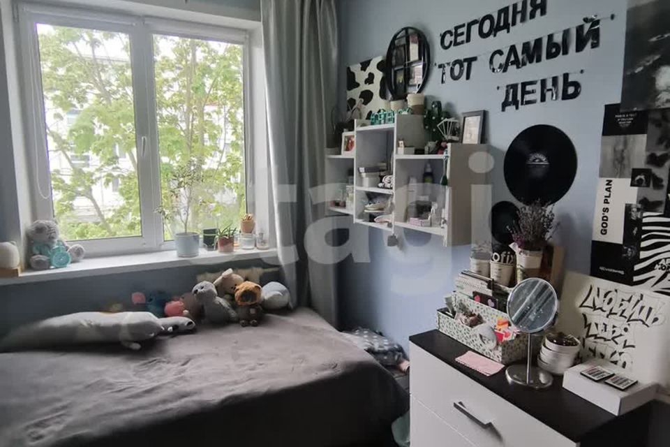 Продаётся 4-комнатная квартира, 57.7 м²