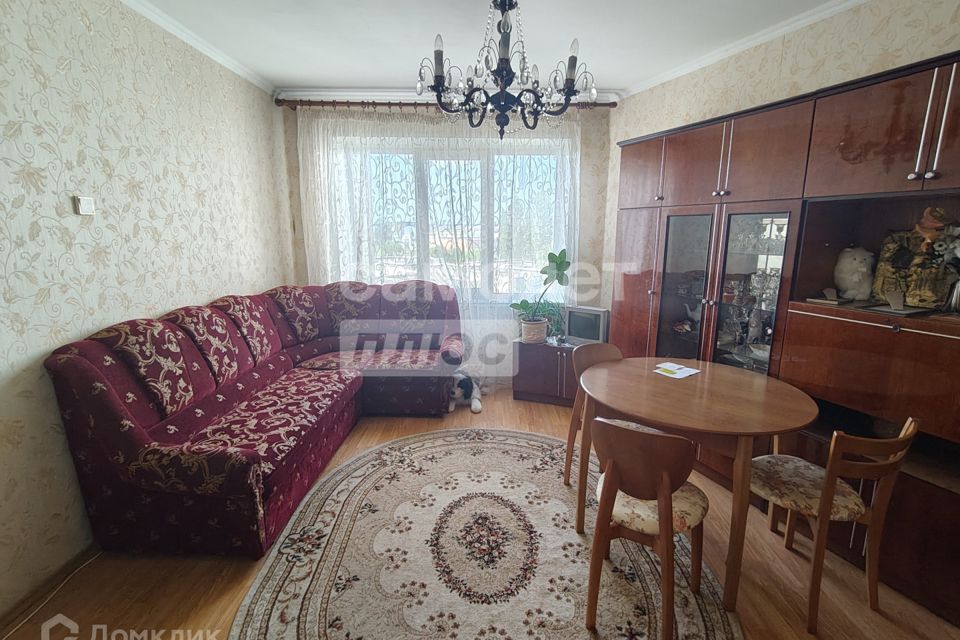 Продаётся 4-комнатная квартира, 71.1 м²