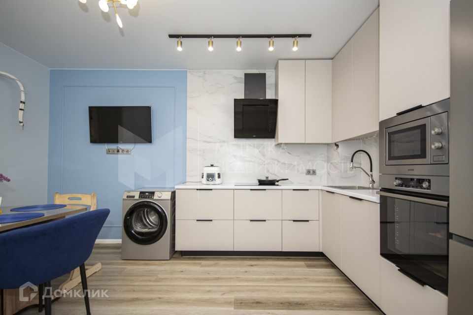 Продаётся 2-комнатная квартира, 72.8 м²
