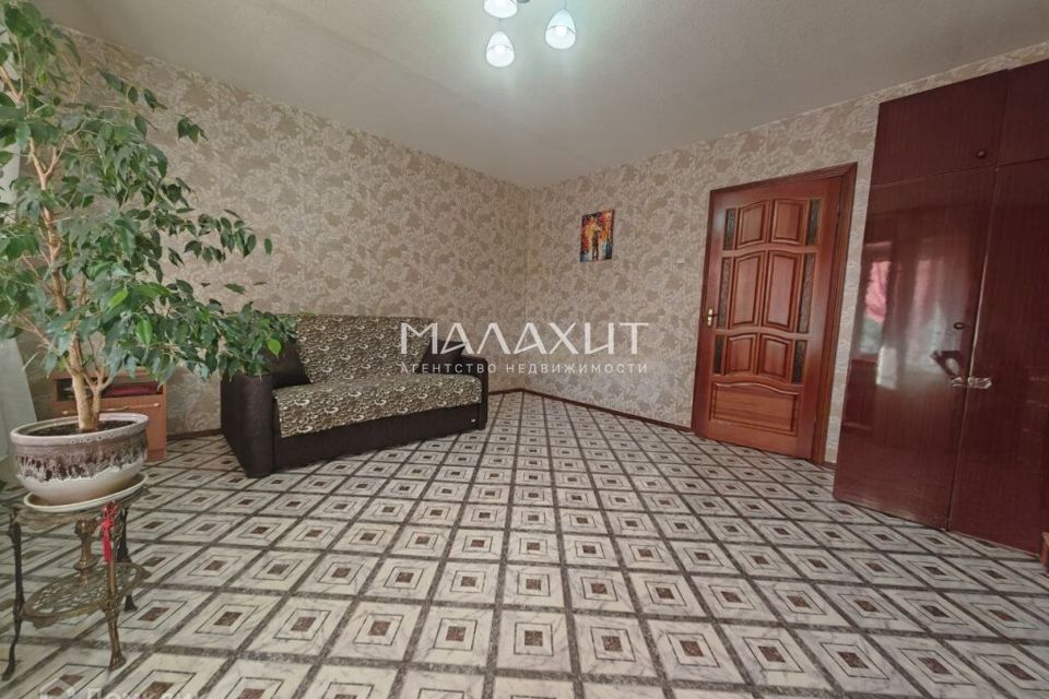 Продаётся 3-комнатная квартира, 116.8 м²