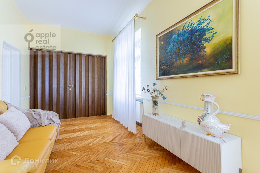 Сдаётся 4-комнатная квартира, 125 м²