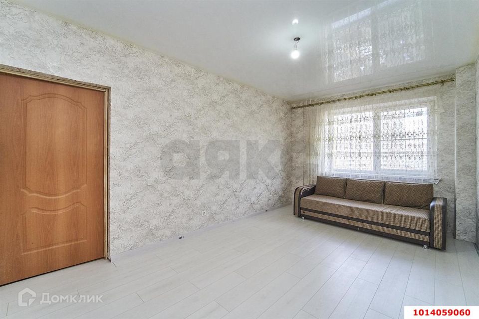 Продаётся 3-комнатная квартира, 90 м²