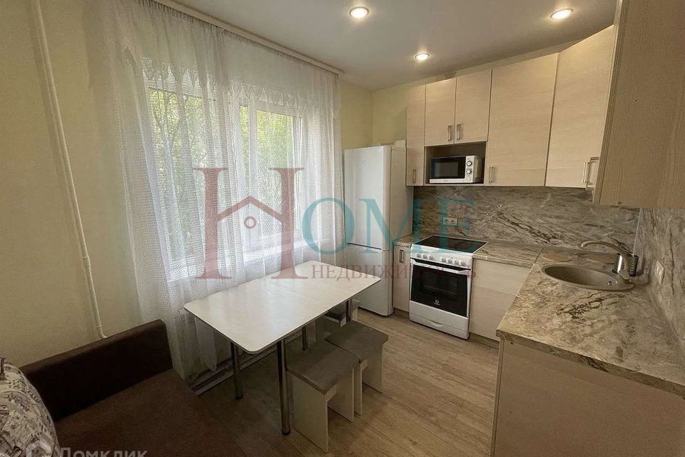 Сдаётся 1-комнатная квартира, 38 м²