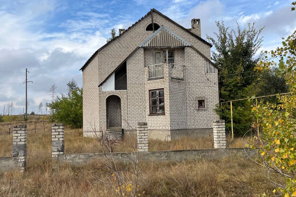 Продаётся 2-этажный дом, 140 м²