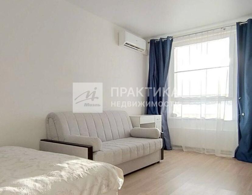 Продаётся 3-комнатная квартира, 72.5 м²