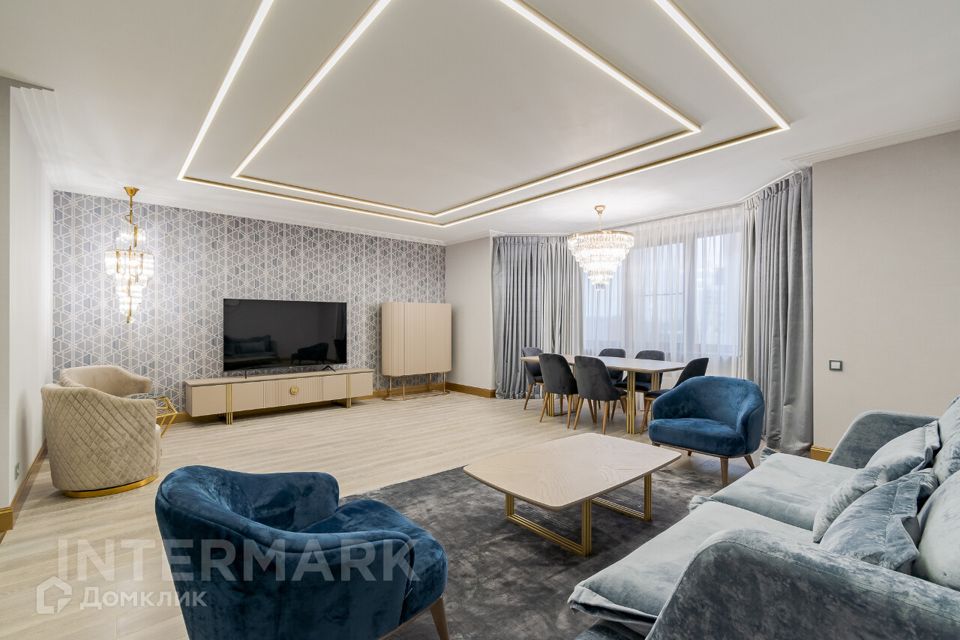 Сдаётся 3-комнатная квартира, 140 м²