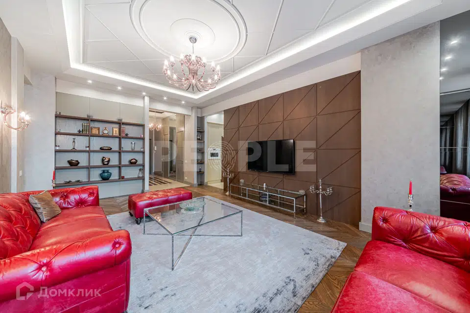 Продаётся 3-комнатная квартира, 126 м²