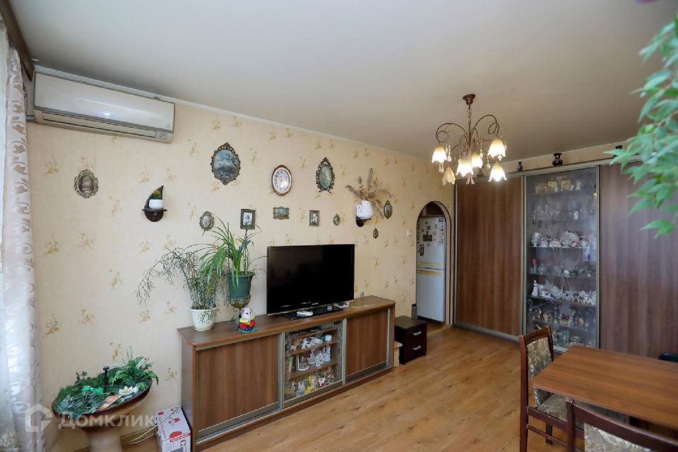 Продаётся 3-комнатная квартира, 61.4 м²