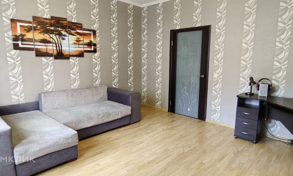 Продаётся 1-комнатная квартира, 38 м²