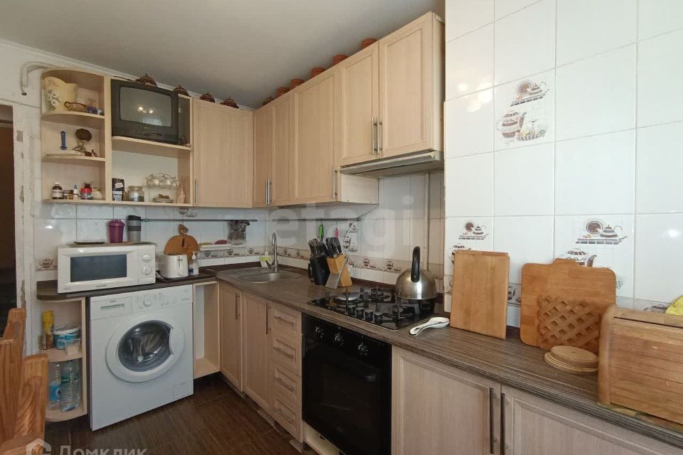 Продаётся 4-комнатная квартира, 77.4 м²