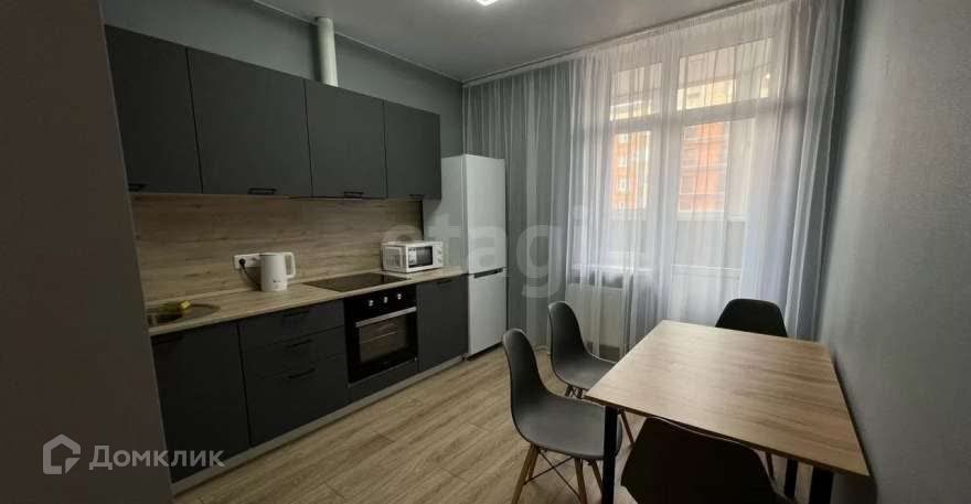 Сдаётся 1-комнатная квартира, 40 м²