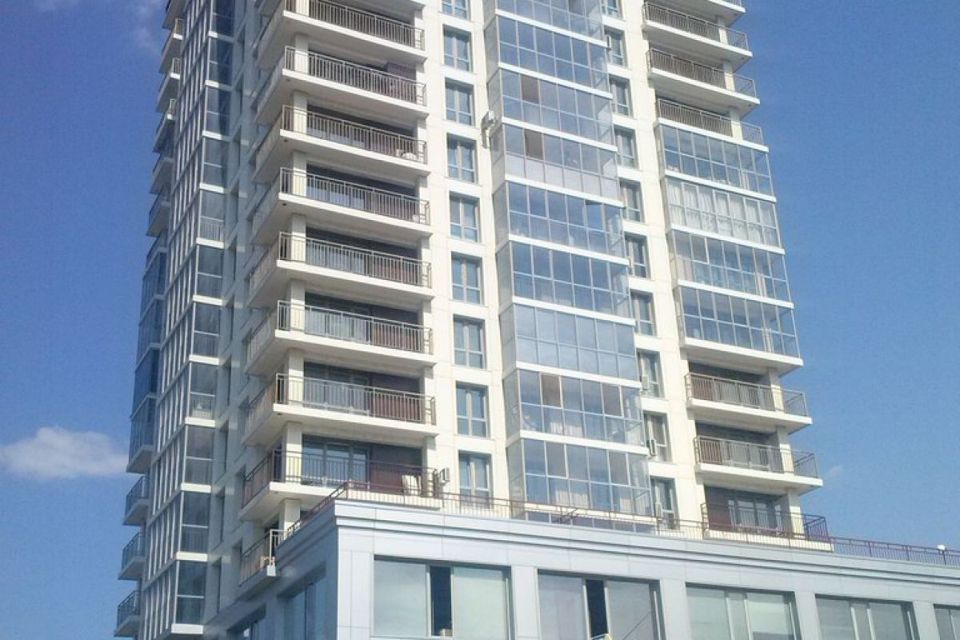 Продаётся 5-комнатная квартира, 283 м²